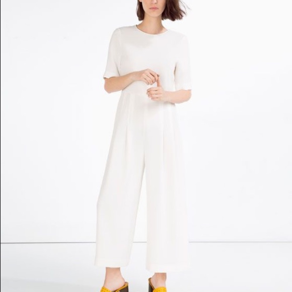 White waist steam jumpsuit